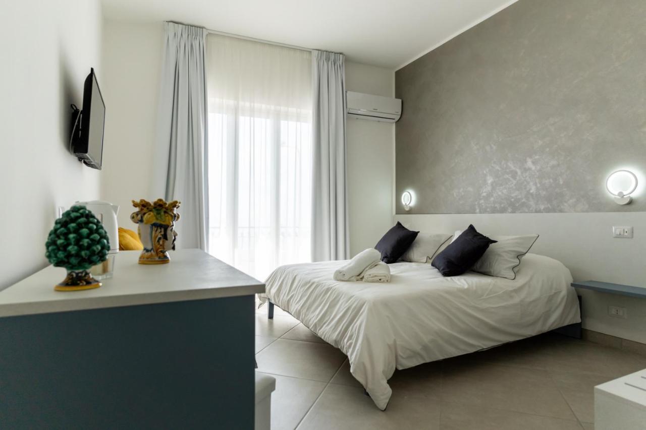 Teddu B&B จีอาร์ดีนี นักซอส ภายนอก รูปภาพ